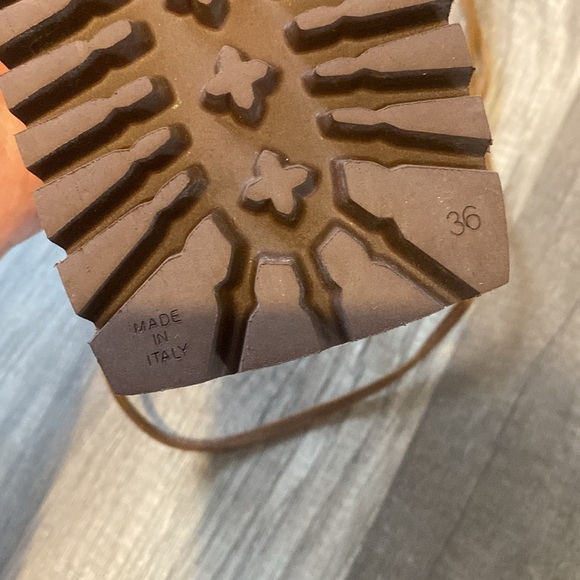 "RENÉE" CIGAR FLAT THONG - Picture 5 of 7